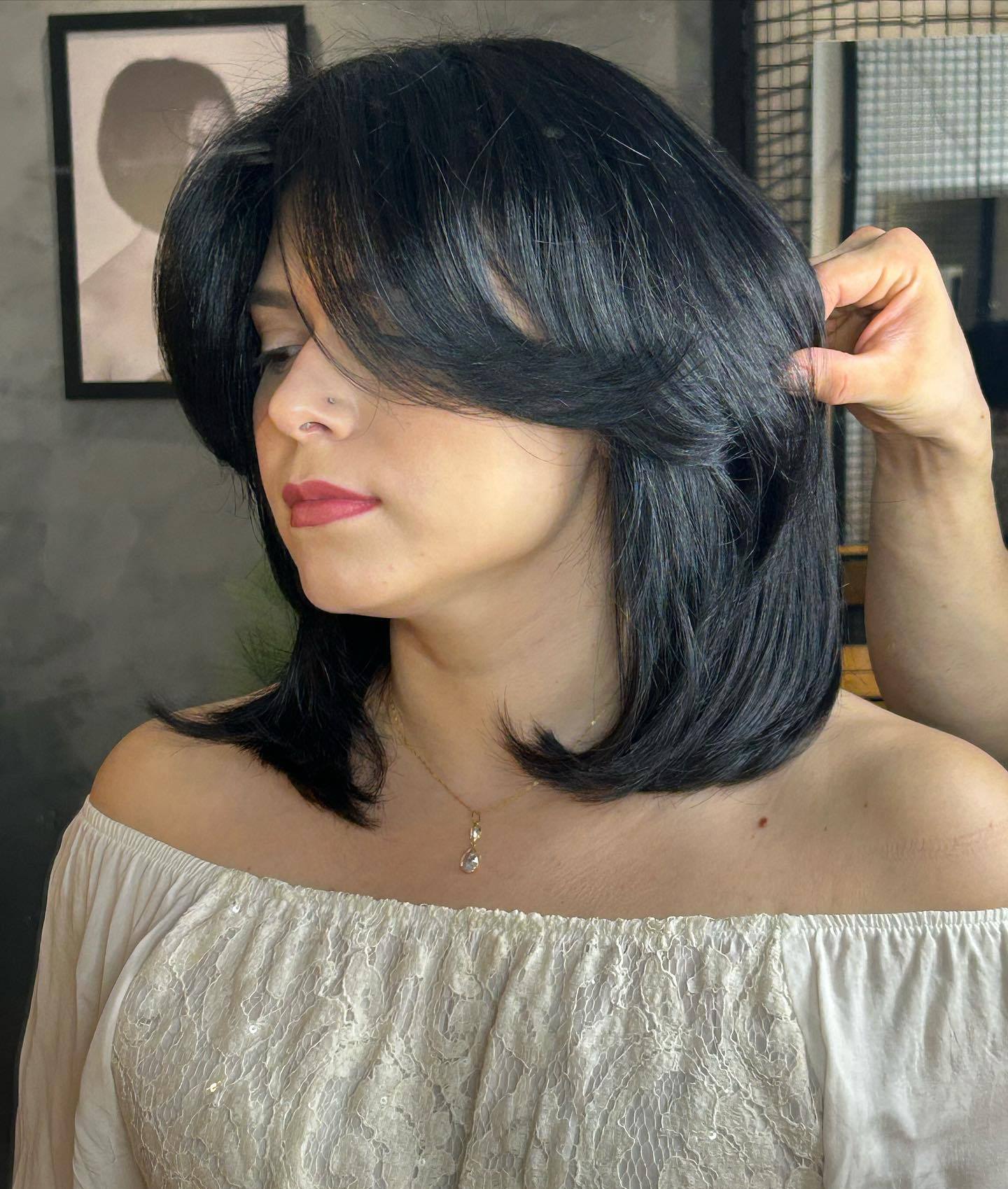 Collarbone Curled Under Lob with Jaw-length Bangs